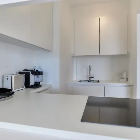 Lecomte - The Shoreline Ocean View 48 * Остенде